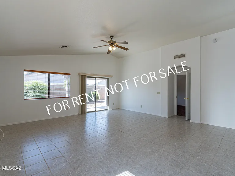 2439 W Rousseau St — Photo 6
