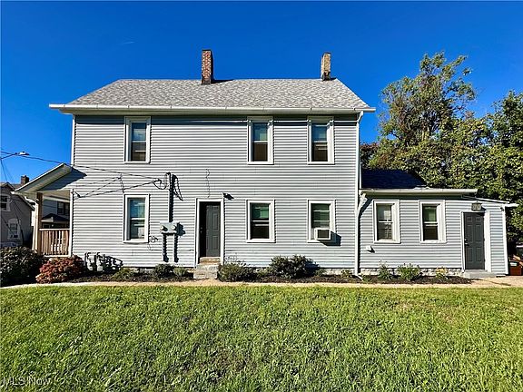 5th image of 3121 W 18th Pl
