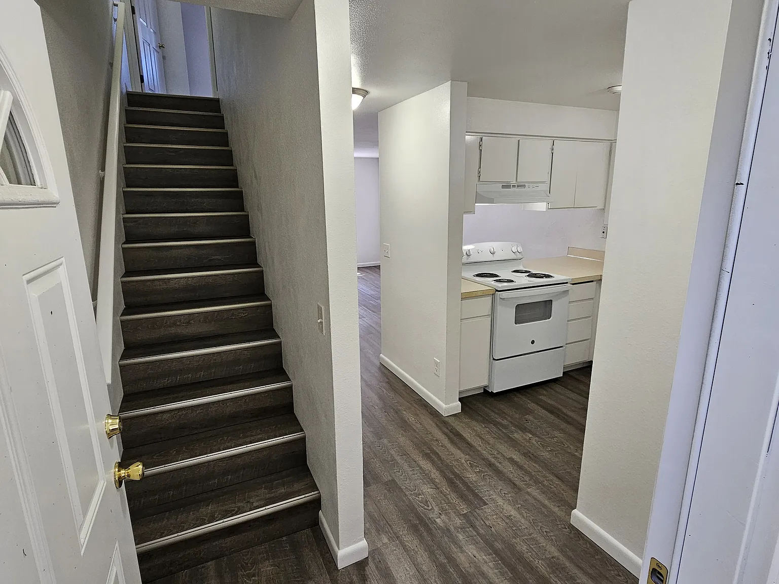 226 Little St SW — Photo 3