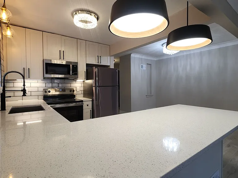 6401 Nottingham Avenue — Photo 5