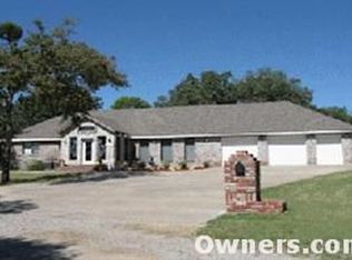 2023 Lakeview Dr, Sulphur, OK 73086