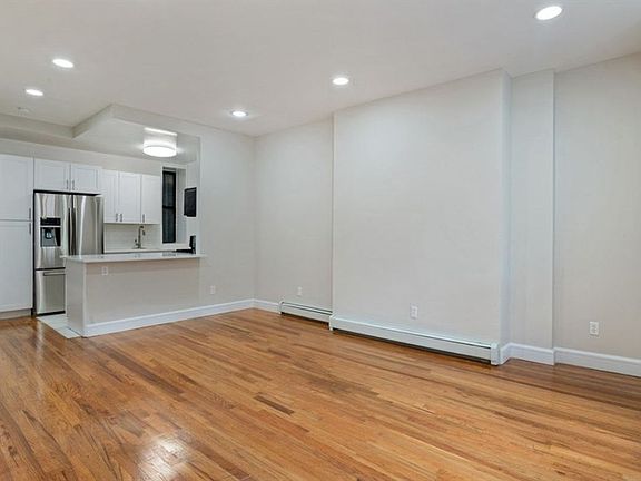 4th image of 1431 Bedford Ave APT 2A