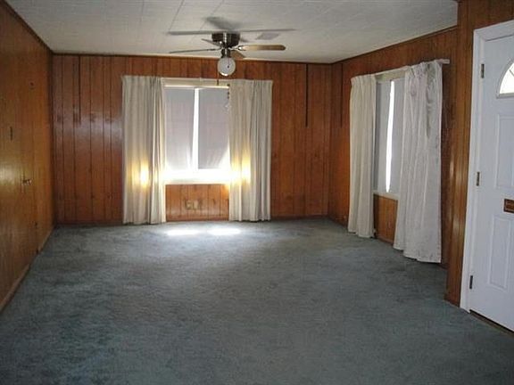 2nd image of 3948 Hays Ave