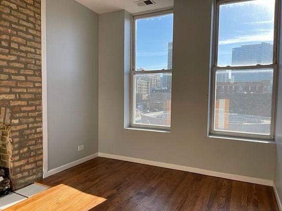4th image of 348 W Wendell St APT 3