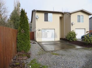 943 99th St E, Tacoma, WA 98445