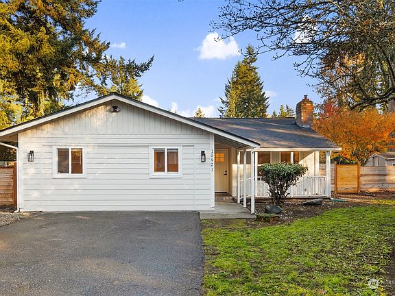 2nd image of 15921 95th Avenue Ct E