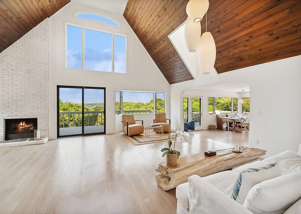 19 S Dubois Dr Montauk NY Zillow