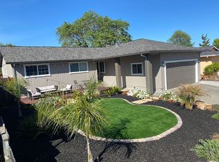 2719 Aztec St, Santa Rosa, CA 95403