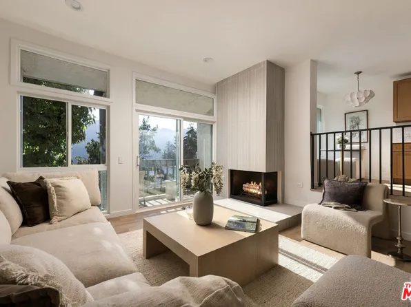 1698 Palisades Dr, Pacific Palisades, CA 90272