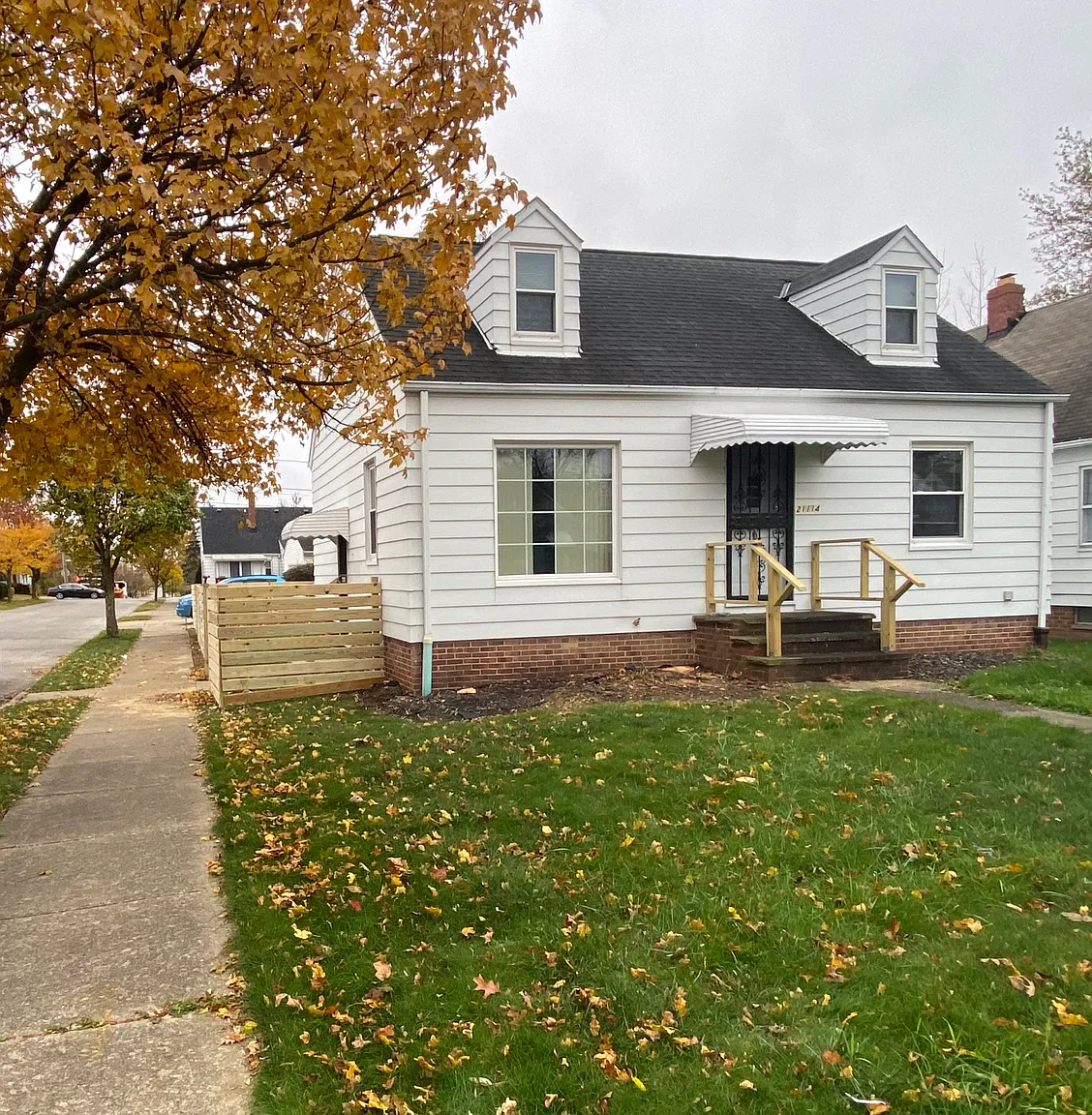 21114 Raymond St photo 1