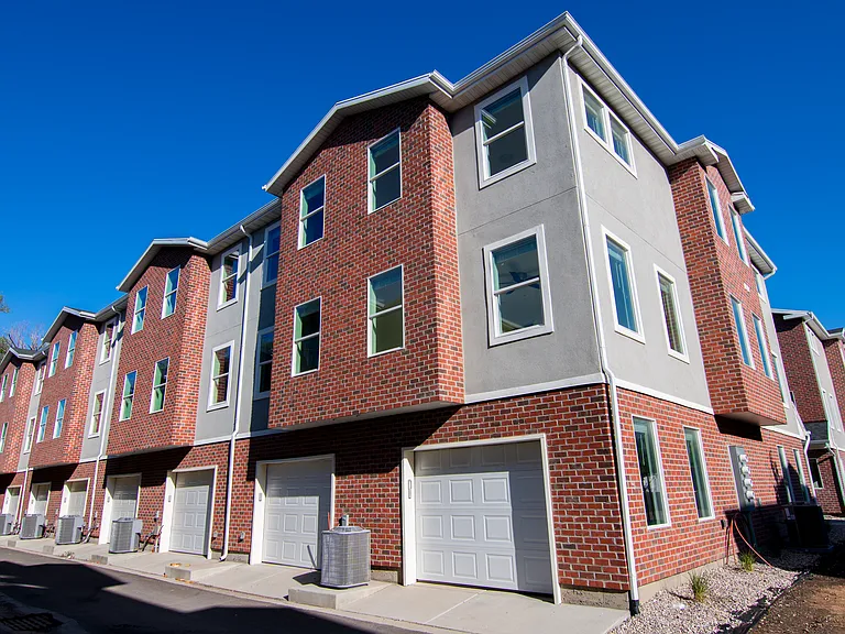 Villas at The Pointe — Photo 14