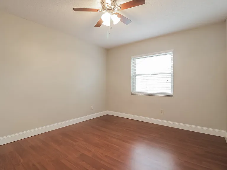 13900 Lena St — Photo 11