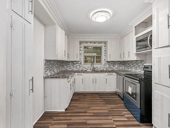 2nd image of 1917 18th St