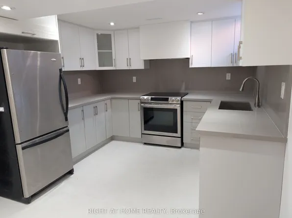 27 Shale Dr #Basement, Ajax, ON L1T 3V9