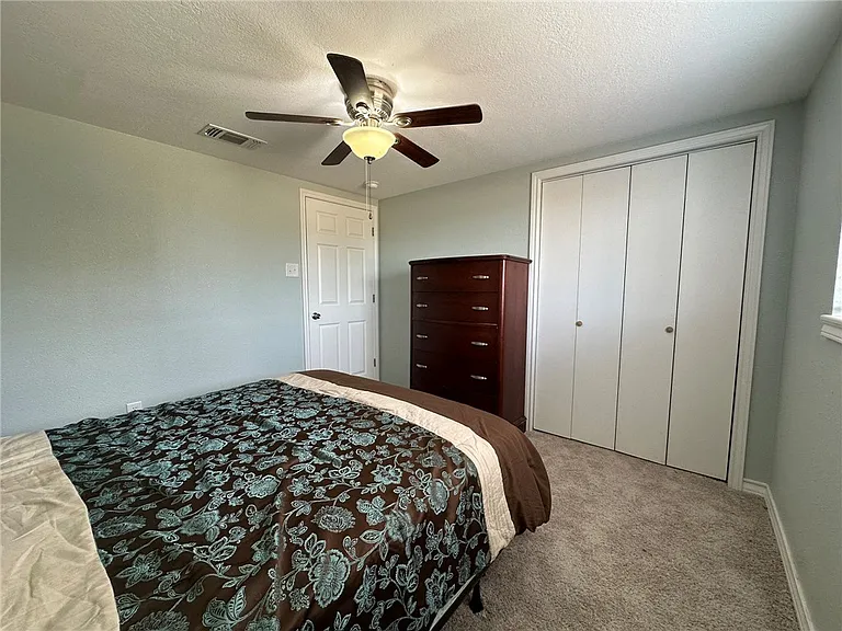 201 Volpe Cir — Photo 20