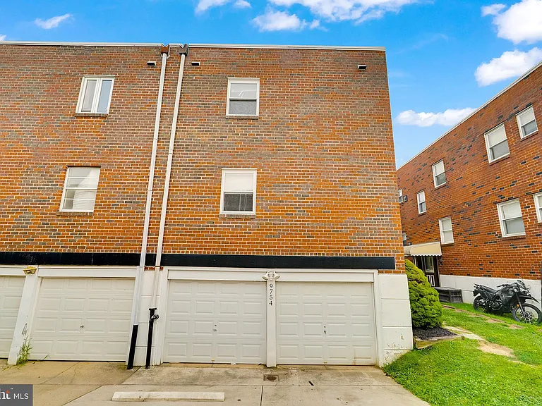 9754 E Roosevelt Blvd #1 — Photo 28