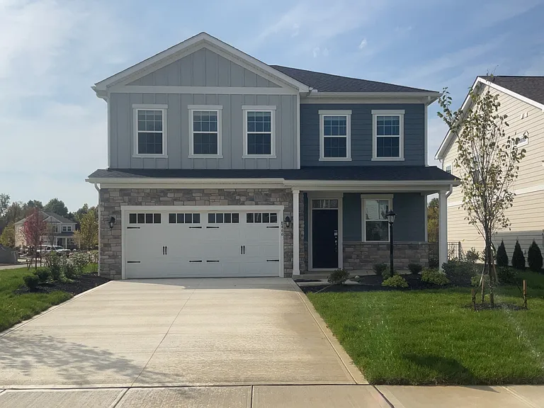 8466 Northpoint Dr — Photo 1