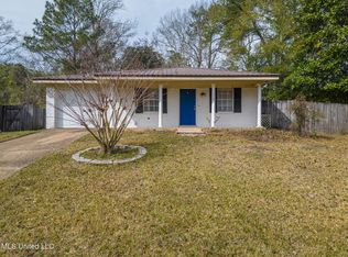 112 Myrtle Rd, Ocean Springs, MS 39564