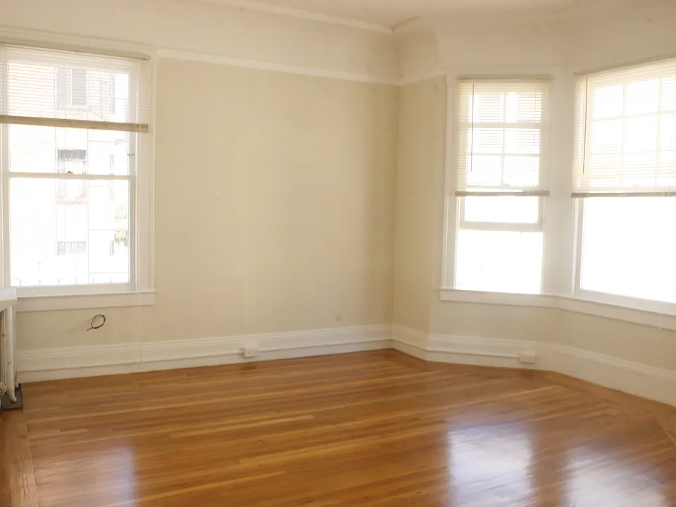 325 Franklin St #38