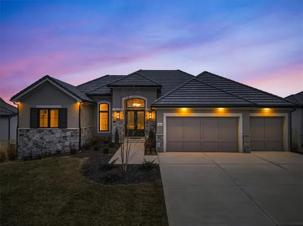 5818 N Lucerne Ave, Kansas City, MO 64151