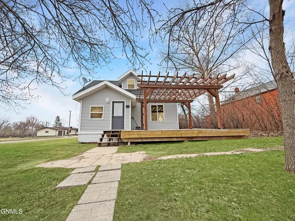 410 Main St, Columbus, ND 58727