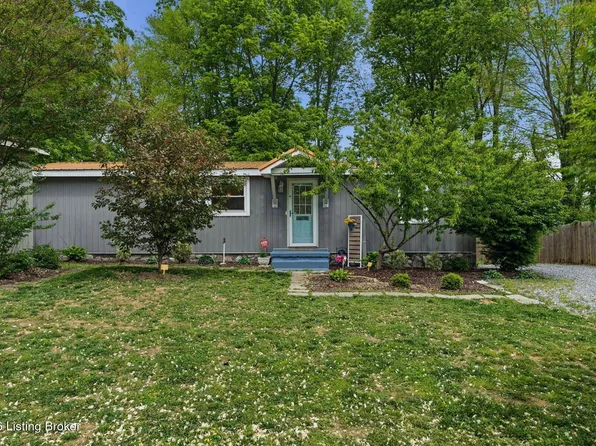 360 Maple Dr, Scottsville, KY 42164