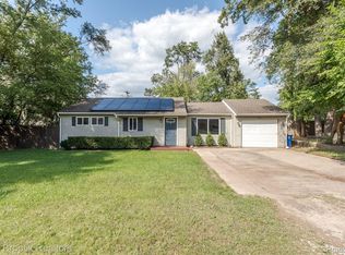 5426 Pontiac Lake Rd, Waterford, MI 48327