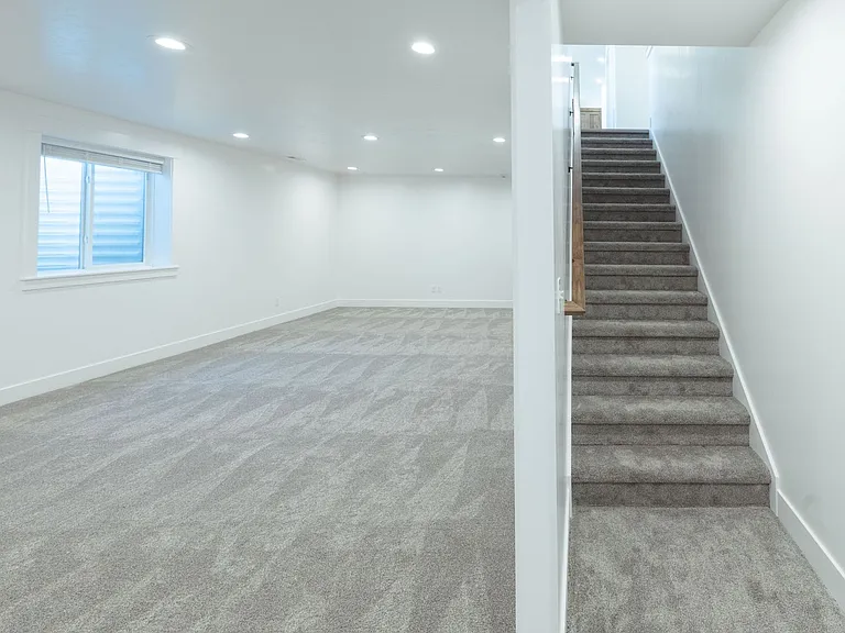 3711 Razor Cir — Photo 24