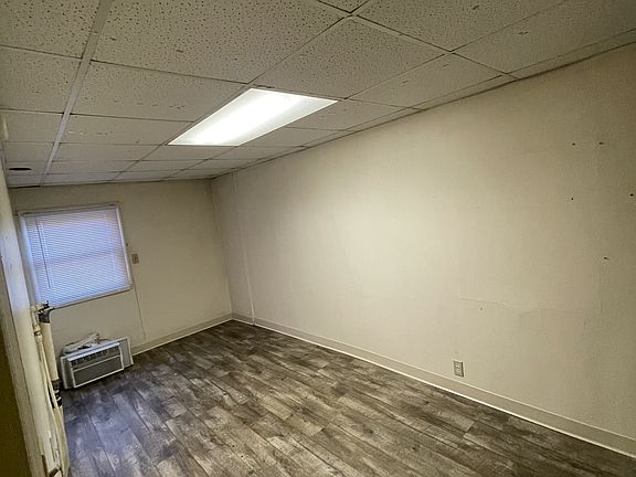 4th image of 36-40 N Market St