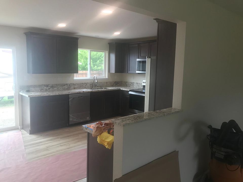 1st image of 970 Mitch Dr