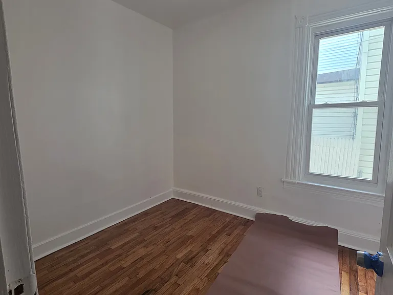 846 E 220th St #2 — Photo 9