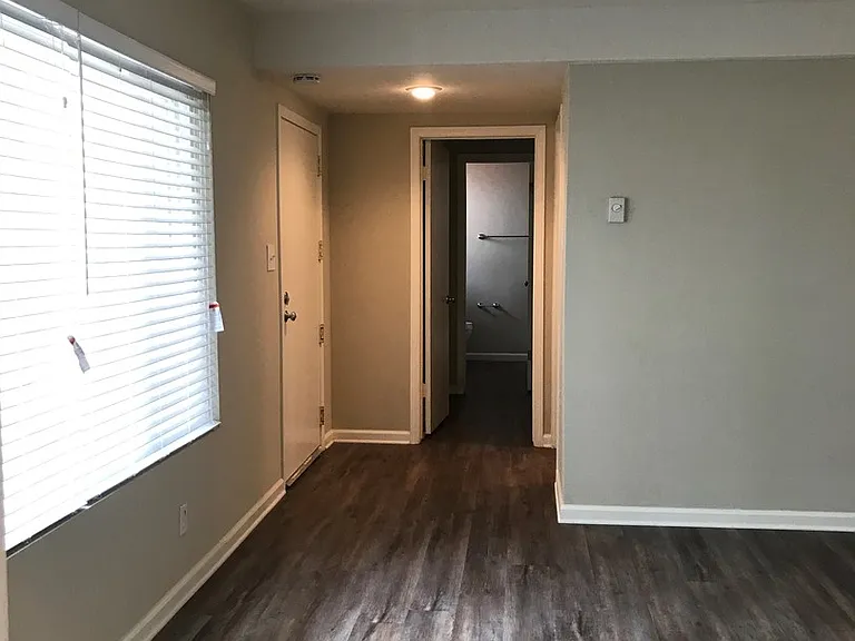 720 W Imperial Ave — Photo 6