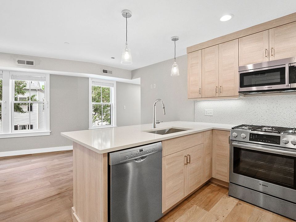 1st image of 94 Washington Sq E #202