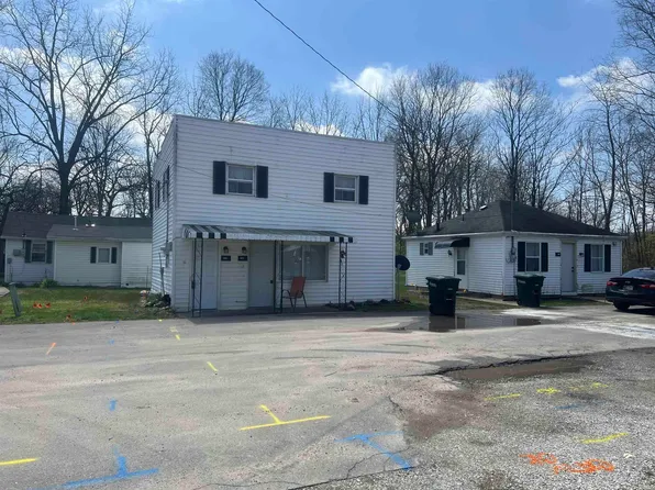 2209 E 9th St, Muncie, IN 47302