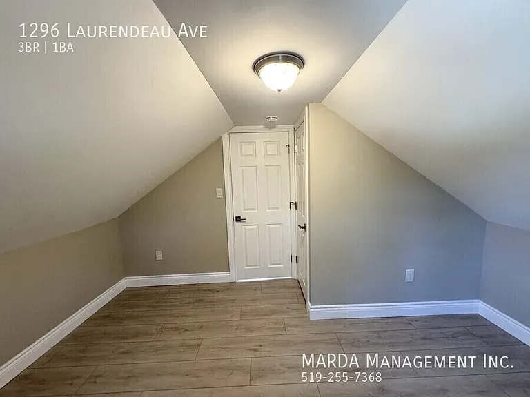 1296 Laurendeau Ave — Photo 41