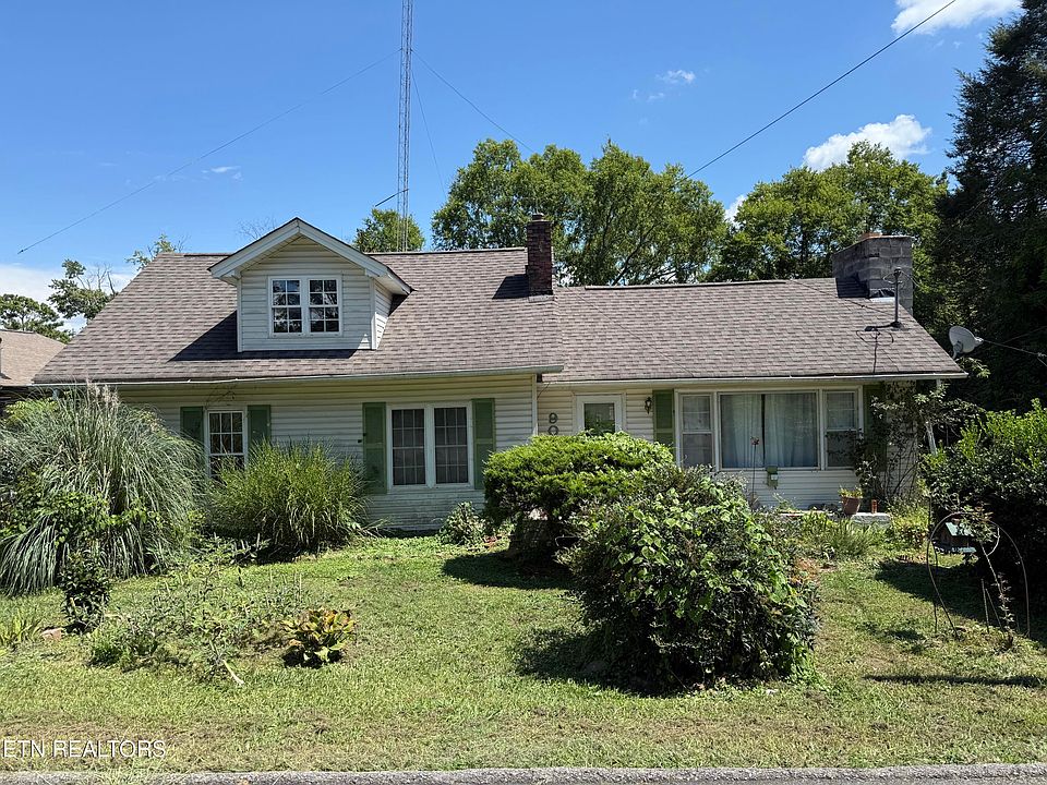 1st image of 907 High St