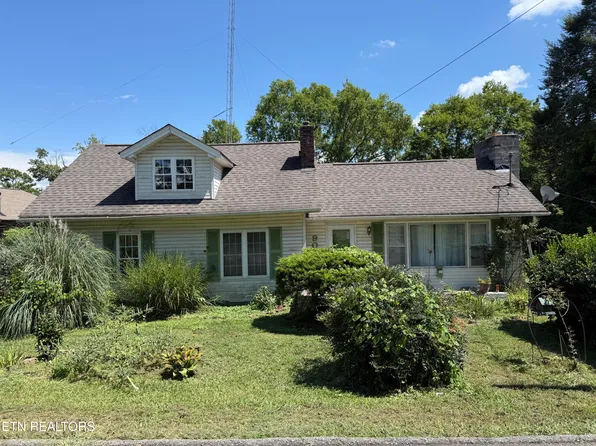 907 High St, Clinton, TN 37716