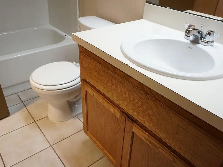 5558 Bennington Dr — Photo 6