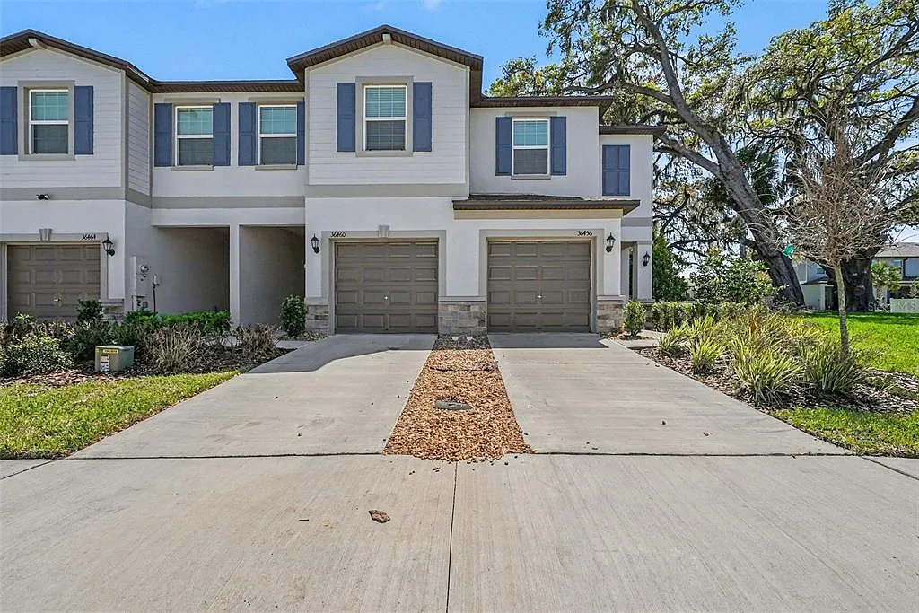 2 bed, 2.5 bath, 1541 sqft, $1,900 — Photo 1