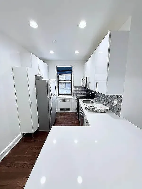 84-09 35th Avenue — Photo 3