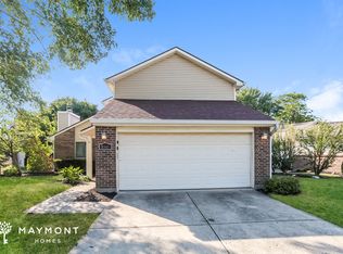 5360 Pine Valley Dr, West Chester, OH
