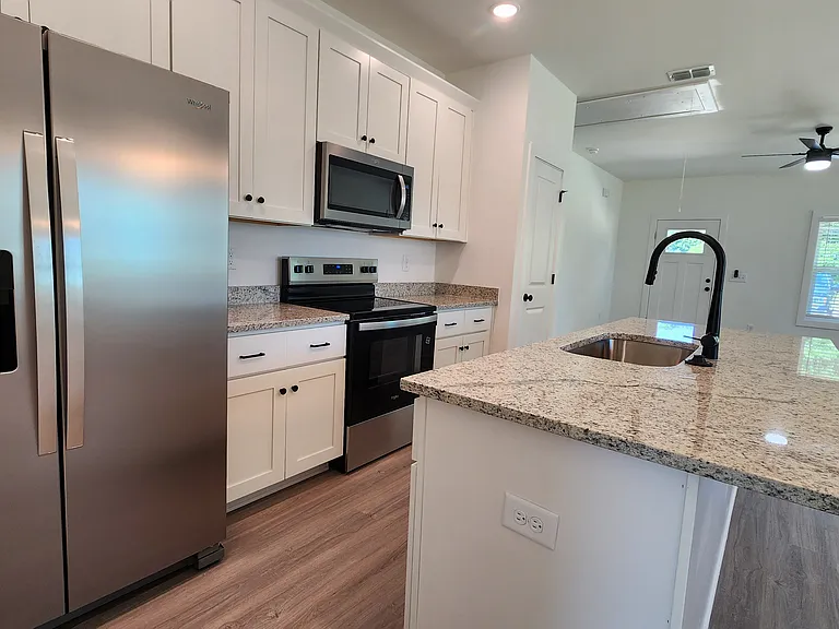 1818 E Greenbriar Rd — Photo 7