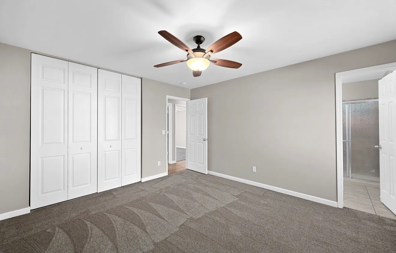 3 bed, 1356 sqft, $2,350 — Photo 4