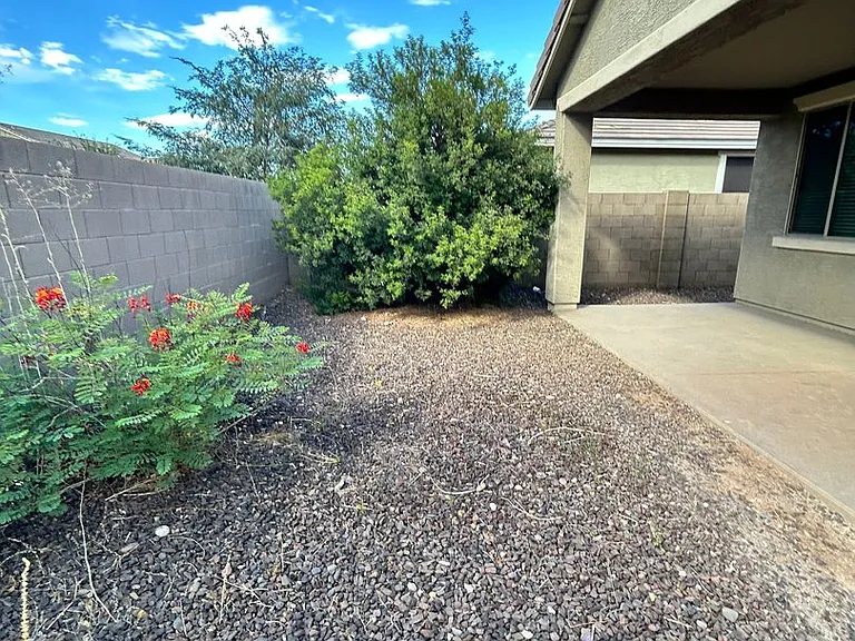 3030 E Quartz St — Photo 31