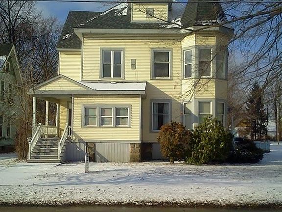 3rd image of 230 S Broadway APT 6