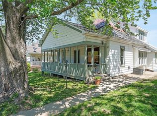 217 Clark Ave, Bonner Springs, KS 66012
