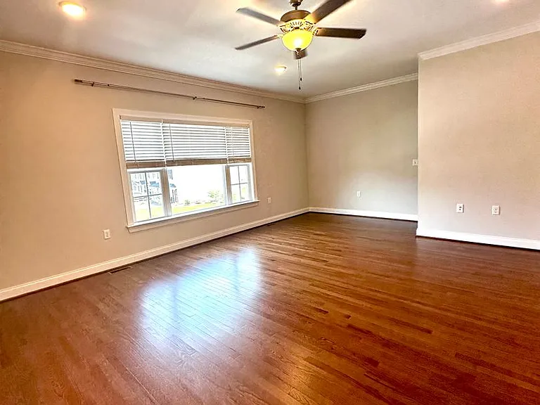 1224 Bluemoon Dr — Photo 7