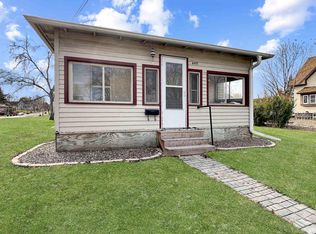 407 W 2nd St, Reedsburg, WI 53959