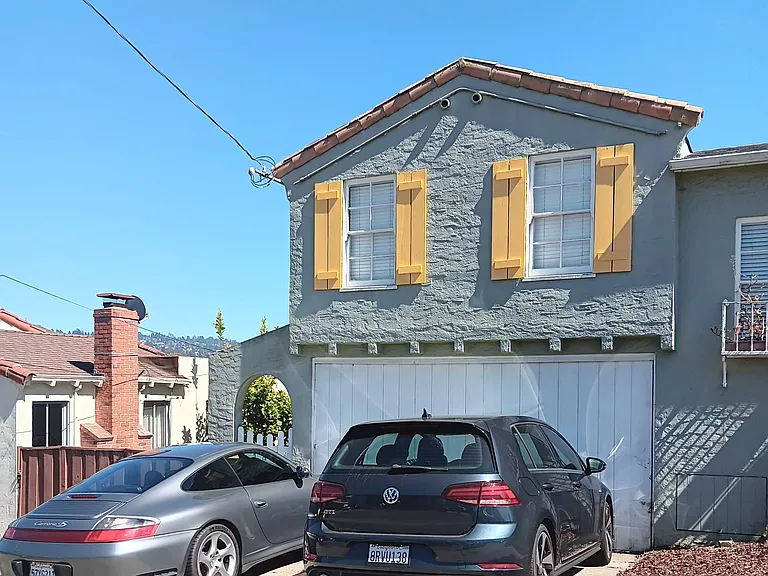 6112 Orchard Ave — Photo 2