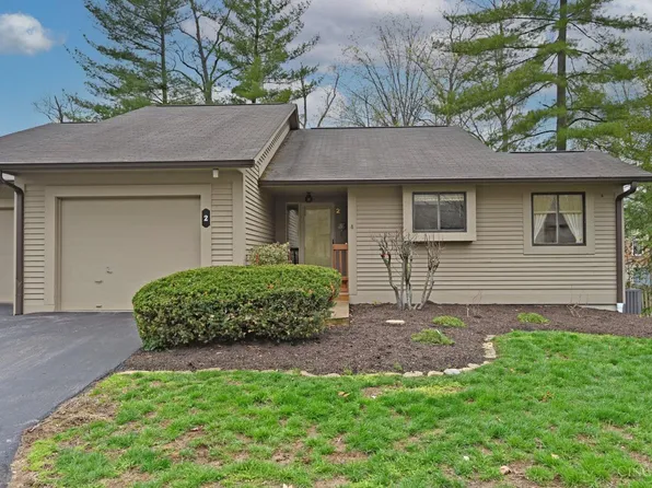 2 Big Oak Ln, Milford, OH 45150